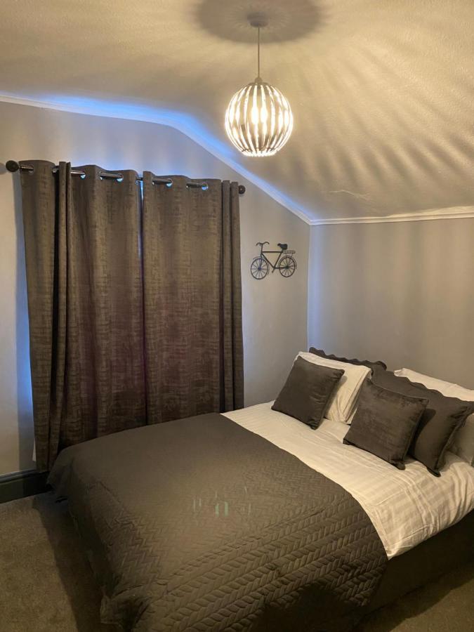 Ideal Abode Leonard 체스터 외부 사진